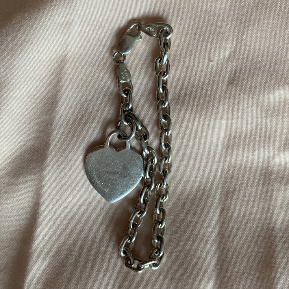 Italian Sterling Silver Oval Link Bracelet. “Tiffany Style” Heart Tag Charm